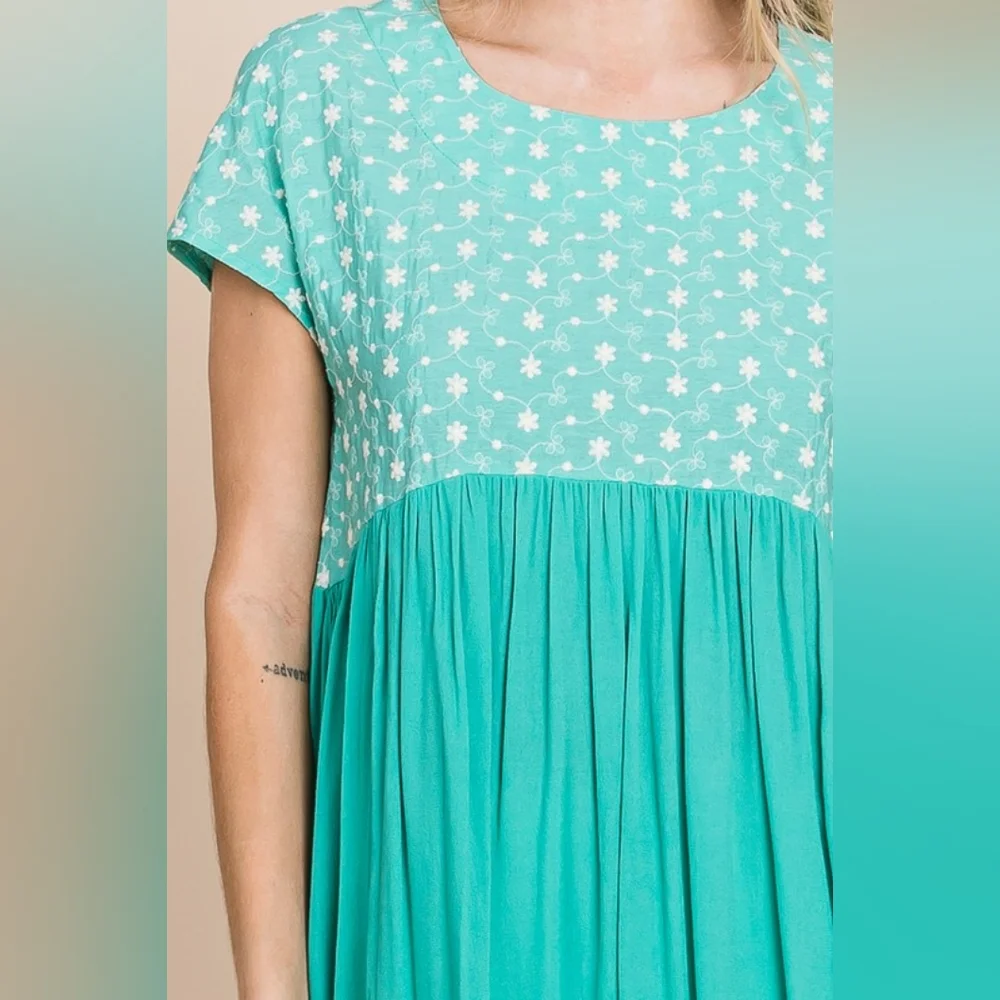 Lime 'N' Chili Full Size Embroidered Short Sleeve Pleated Babydoll Top Plus Size - Picture 11 of 13